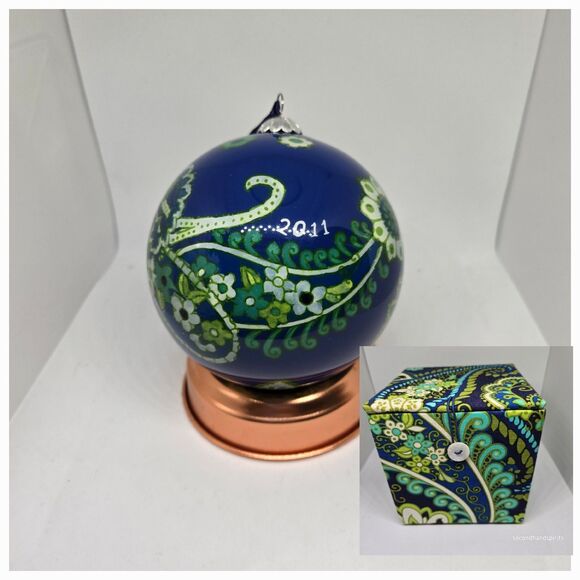 Vera Bradley 2011 Rhythm And Blues  Glass Ball Ornament Christmas   W Box - Picture 1 of 7
